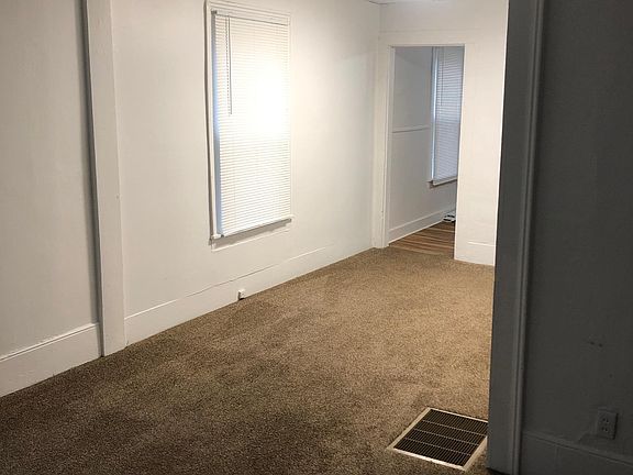 5th image of 70 1/2 S Manning St