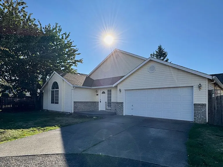 113 NE 139th Ave — Photo 1