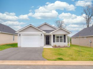 2180 Giles Dr SE, Christiansburg, VA 24073