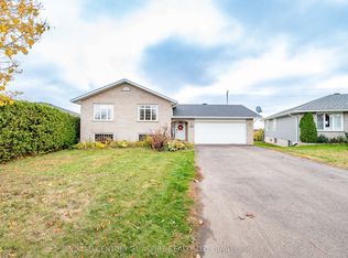 527 Angus Campbell Dr, Pembroke, ON K8A 8K6