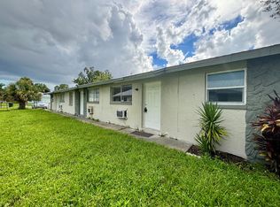 3215 Jeffcott St, Fort Myers, FL 33916