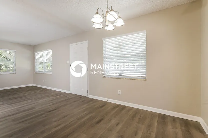 2605 E Ida Street — Photo 2