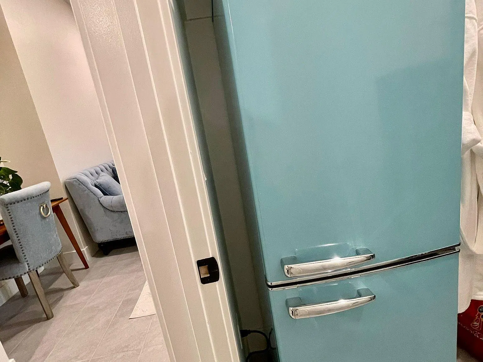 Studio, 350 sqft, $2,750 — Photo 3