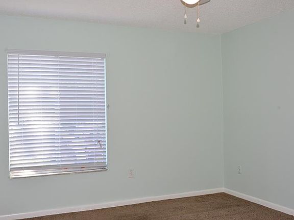 2nd image of 385 114th Ave N Unit 1