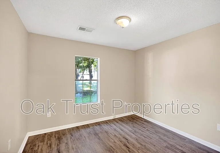 103 Cambell Ct — Photo 16