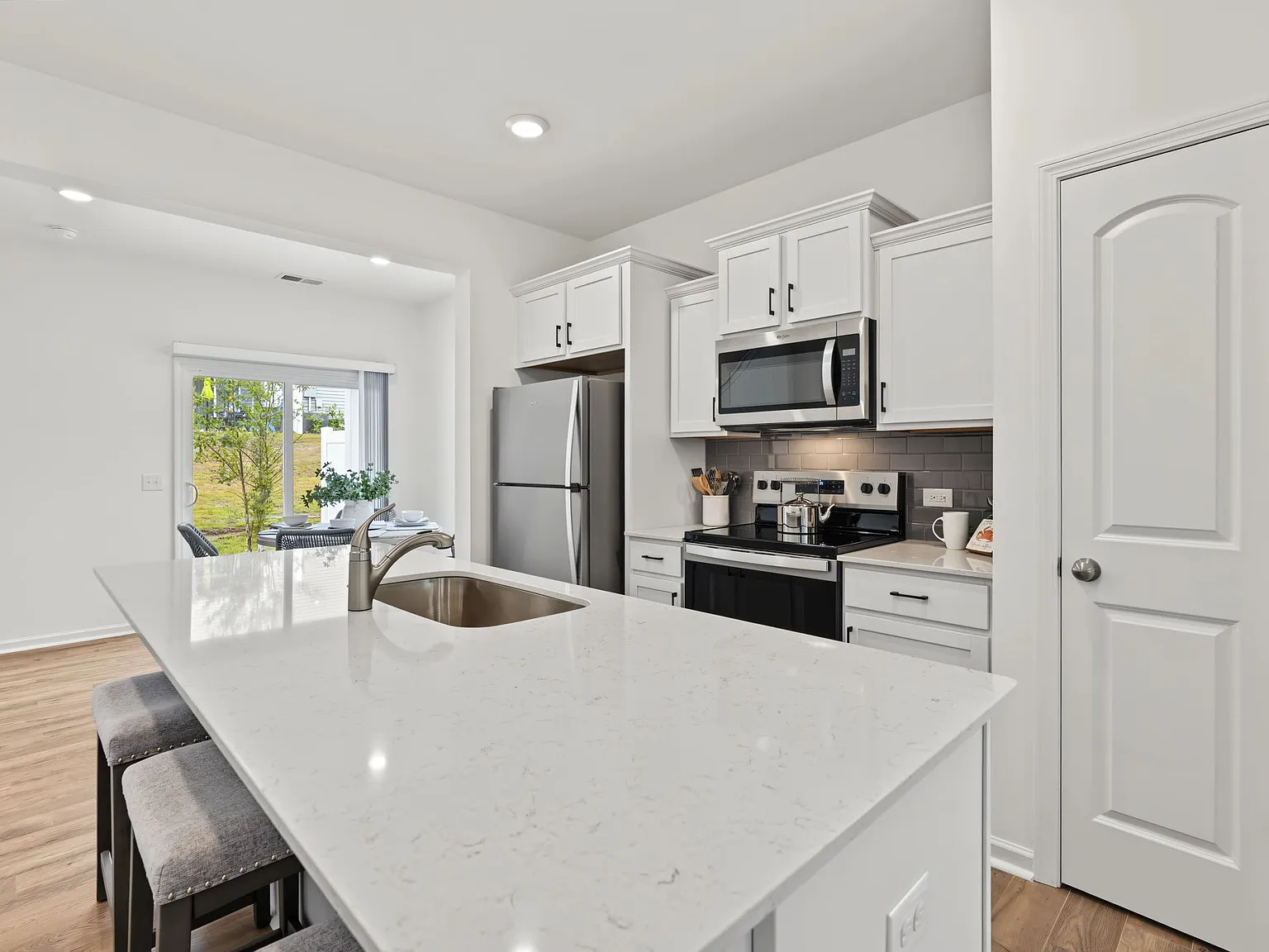 Bayshore Townhomes — Photo 2