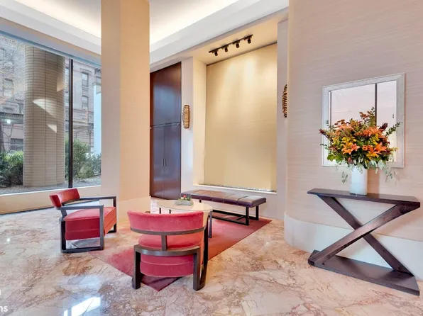 311 East 38th Street image 15 of 24