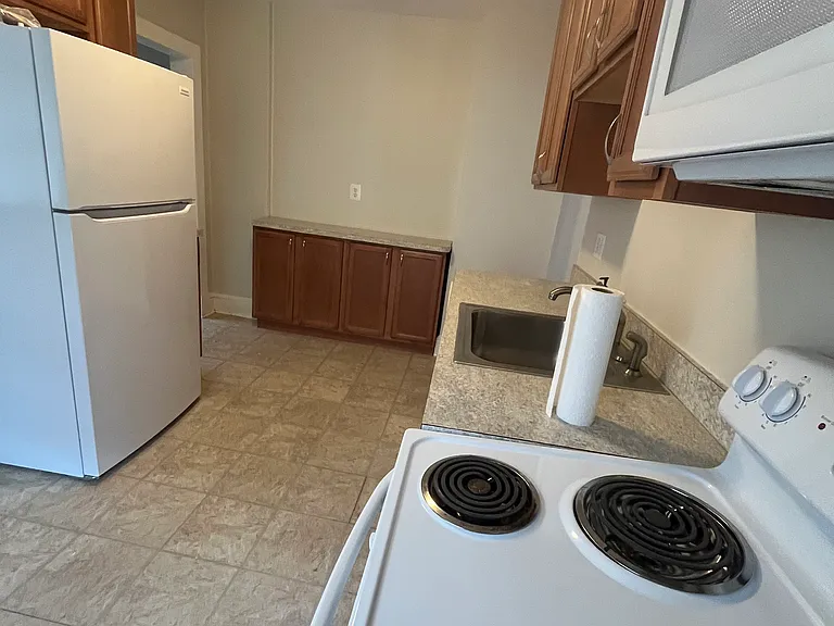53 W Green St — Photo 6