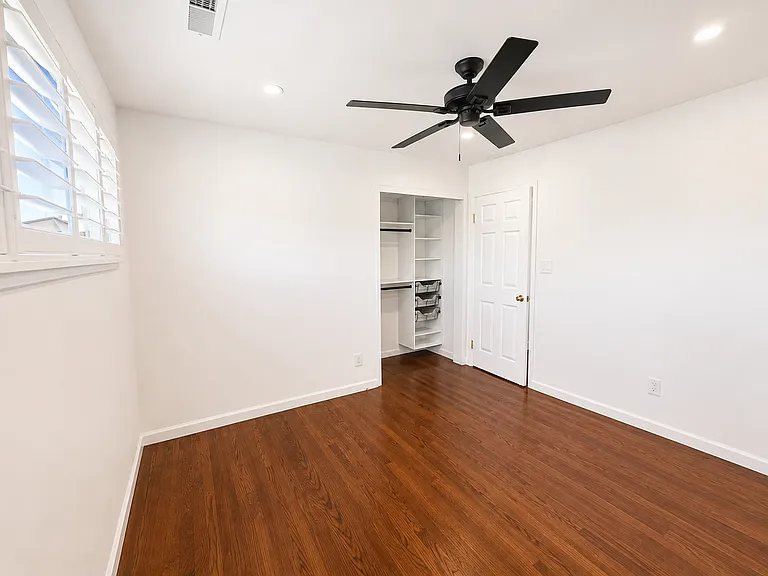 440 Country Club Dr — Photo 12