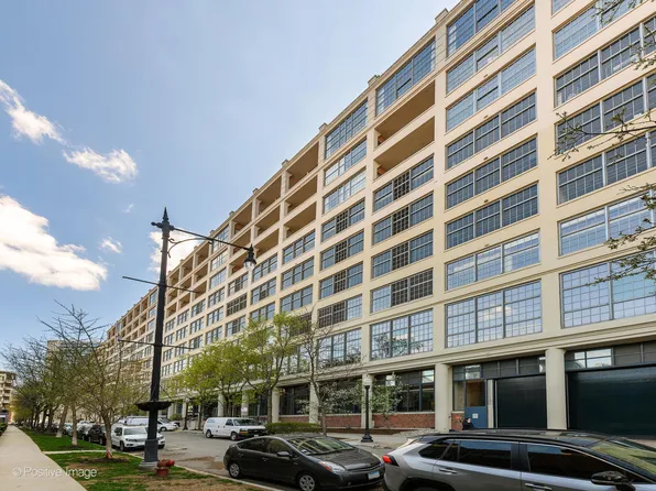 900 N Kingsbury St APT 810, Chicago, IL 60610