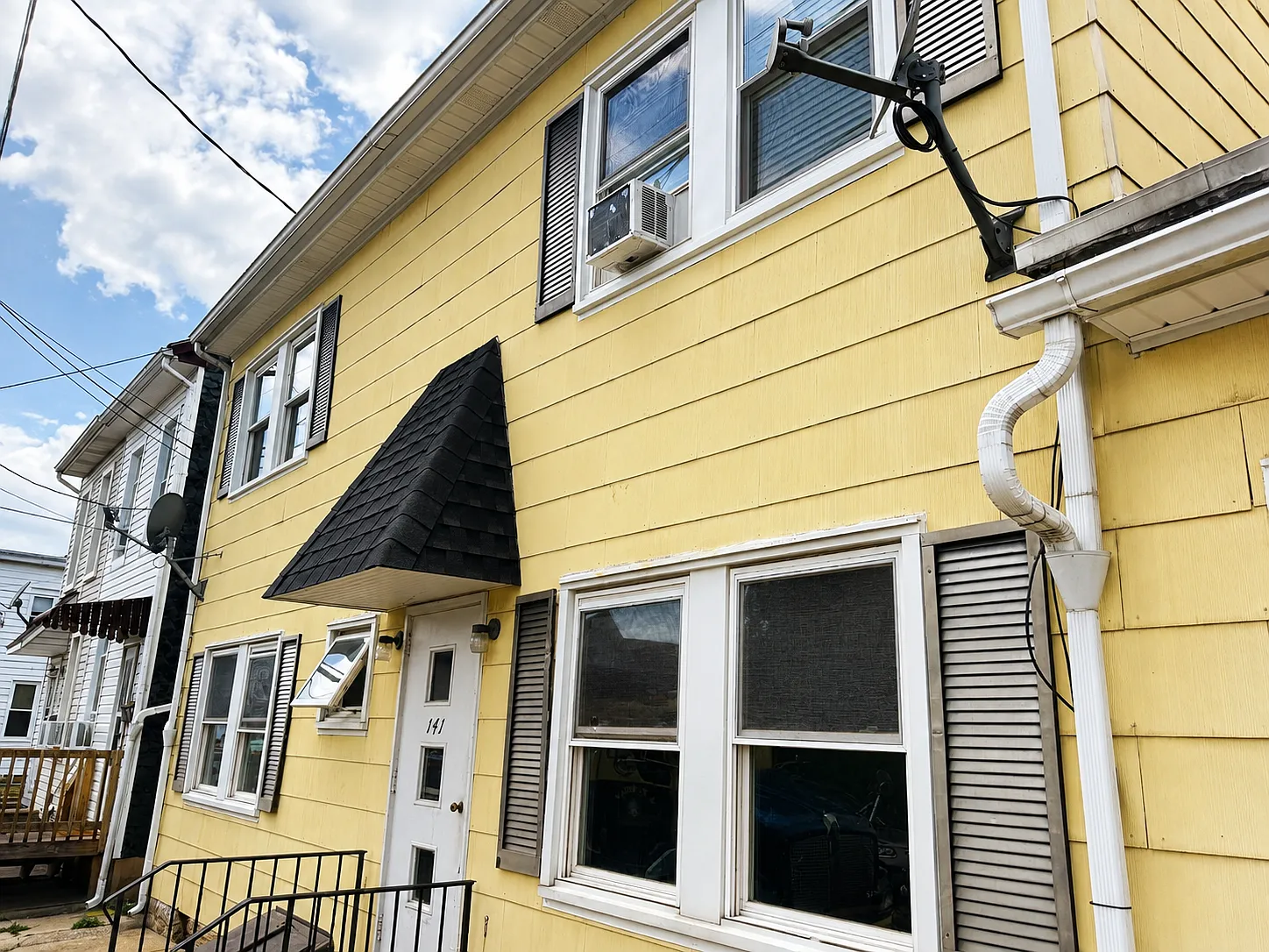 141 Mifflin 1 Bedroom APT — Photo 1