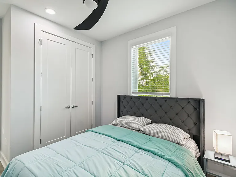 1520 N Pierce St #4 — Photo 33