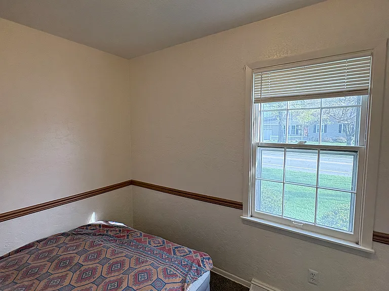 508 NW Obrien Rd — Photo 11