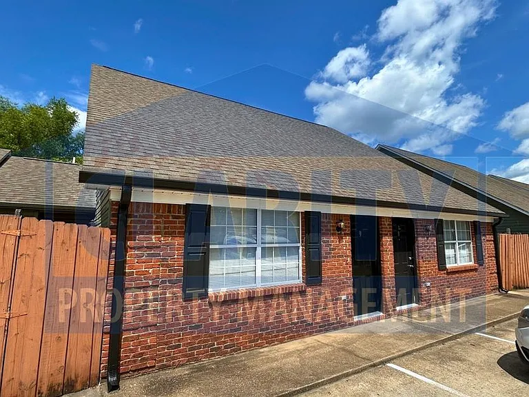 3413 Peerless Rd NW — Photo 1