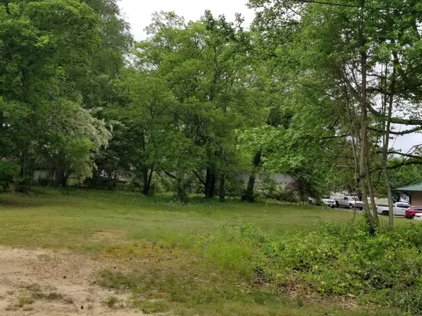 Moore St, Malvern, AR 72104