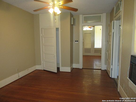 3rd image of 1712 Howard St