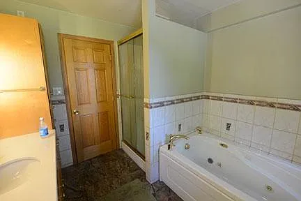 3 bed, 1350 sqft, $2,000 — Photo 1