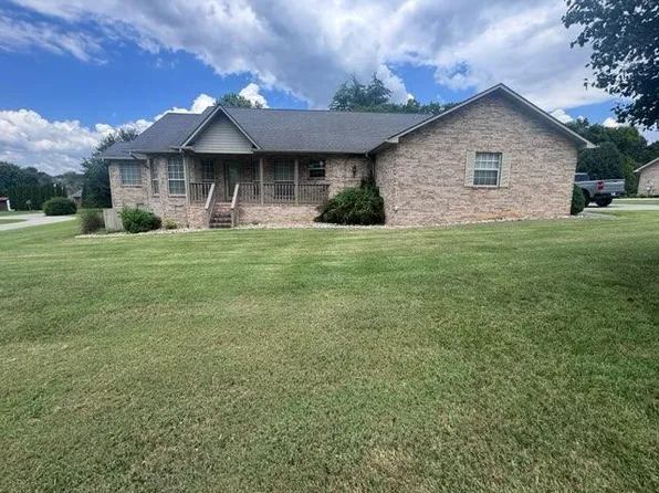 110 Legacy Dr, Madisonville, TN 37354