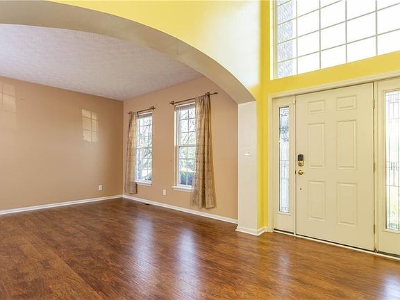 5th image of 2112 Seneca Ln