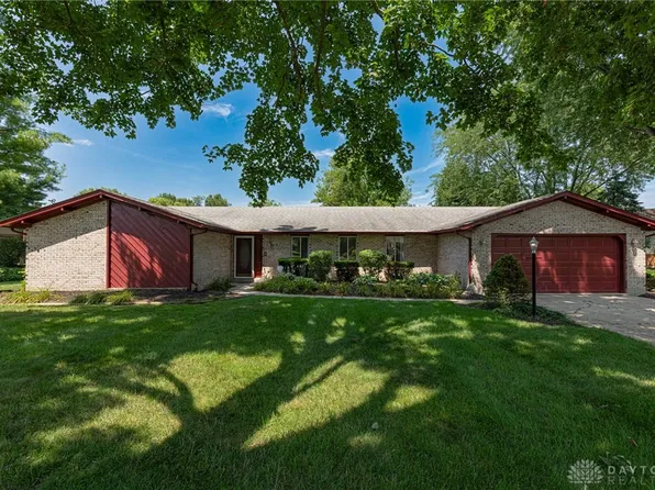 8934 Olde Farm Ln, Dayton, OH 45458