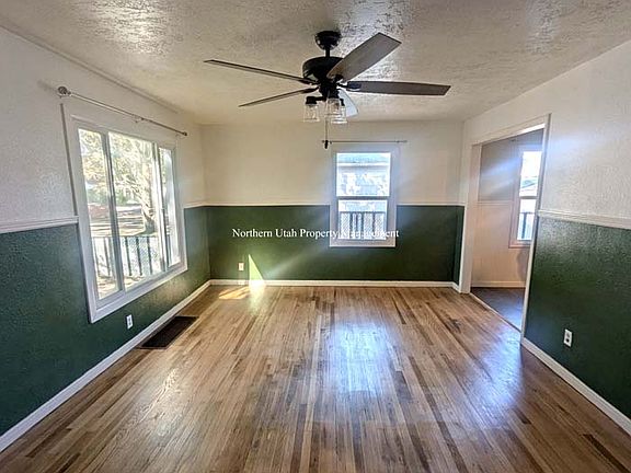 3 Living Room_08282024
