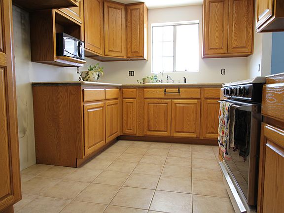 3rd image of 5628 N Edenfield Ave