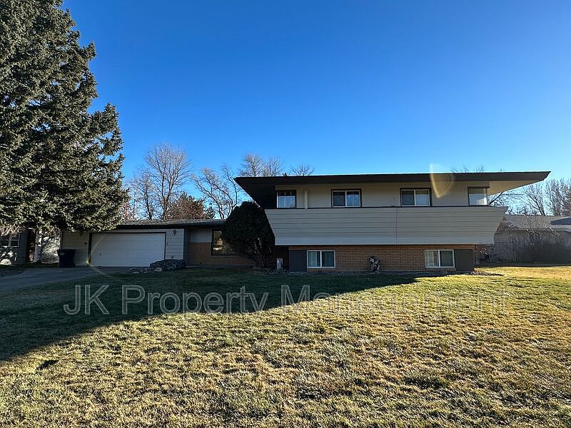 1st image of 1000 Carlos Dr