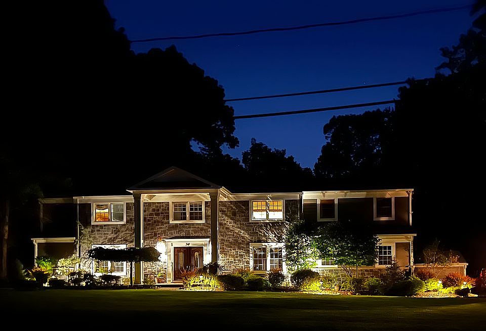 2nd image of 30 Pembroke Trl