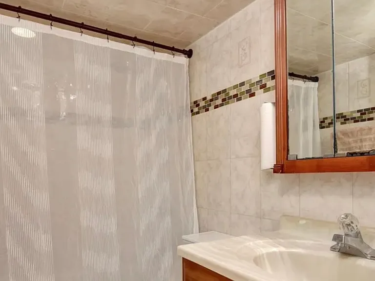 238 Shoreland Cir #238 — Photo 8