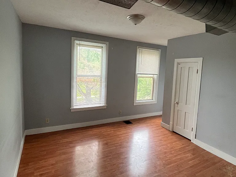 Parkview Place Apartments — Photo 2