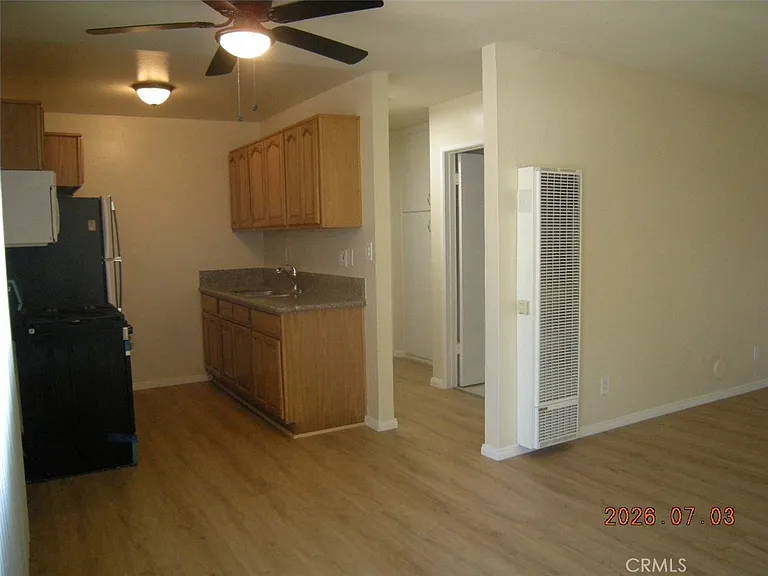 1260 Superior Ave #C — Photo 4