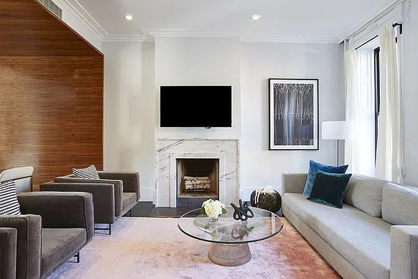 Sold by Canvas Real Estate | media 2