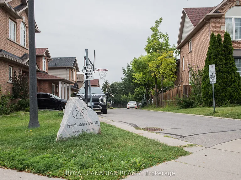 78 Peachwood Cres #13 — Photo 43