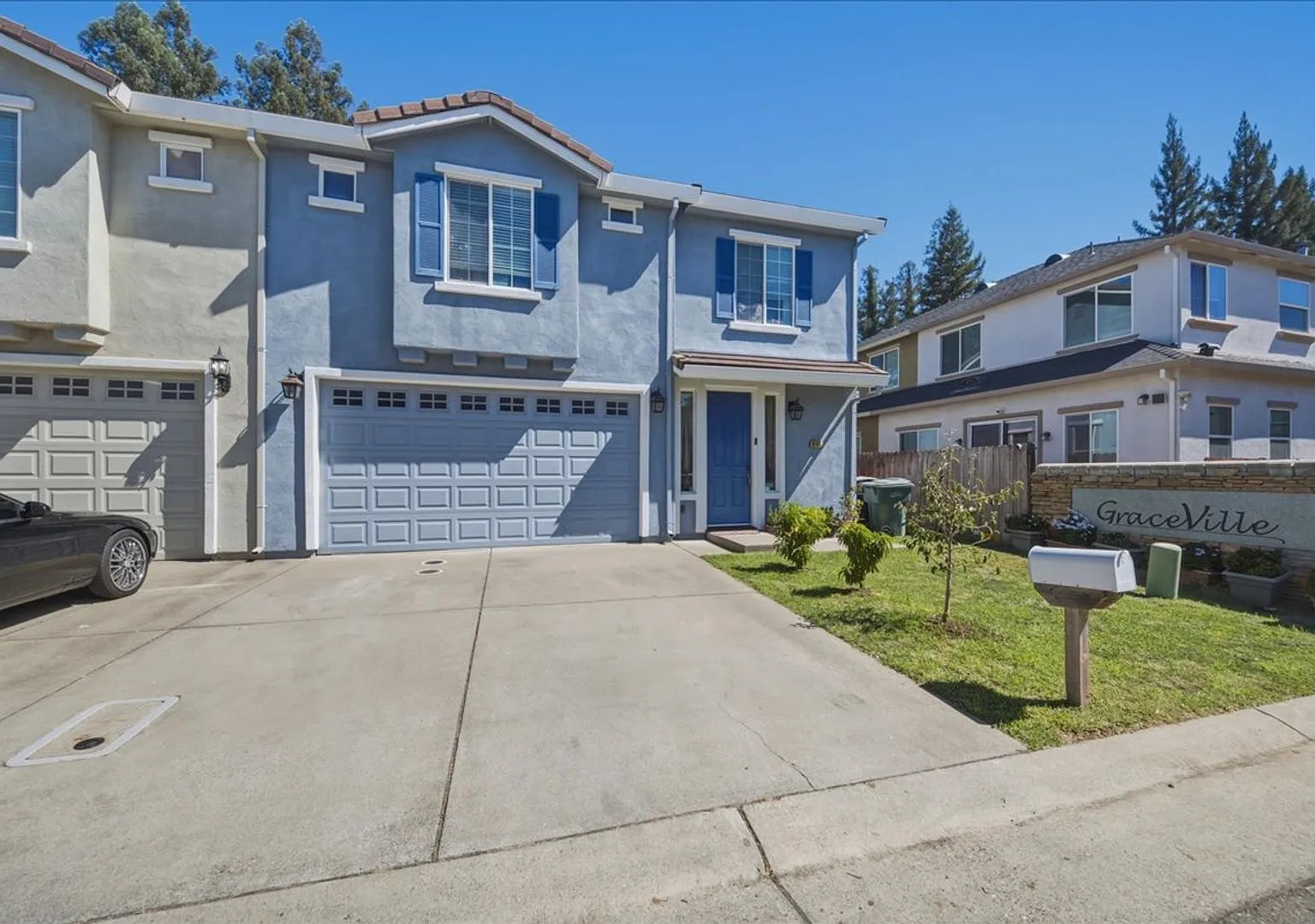 9105 Echo Point Pl — Photo 1