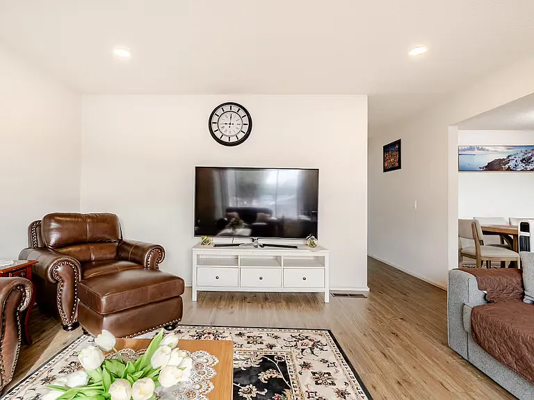 3197 Crescent Ave — Photo 9
