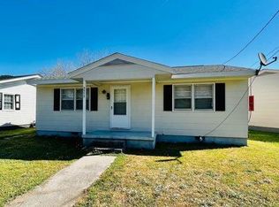 3573 S Barrett St, Farmville, NC 27828