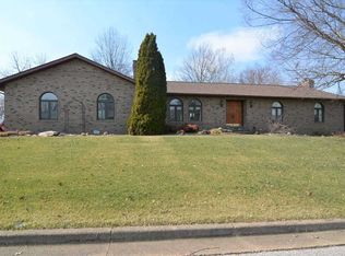 1729 Greenbrier Cir, Mount Vernon, IN 47620