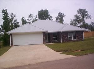 1st image of 143 Longwood Dr