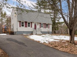 3 Dogwood Dr, Townsend, MA 01469