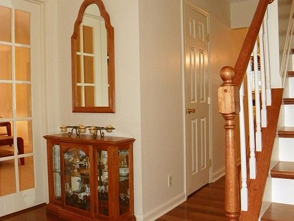 3rd image of 8632 Coran Dr
