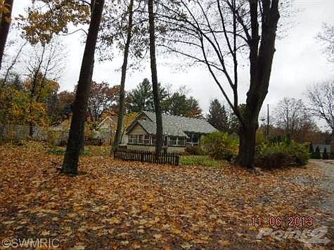 3rd image of 31841 W Lakeshore Dr