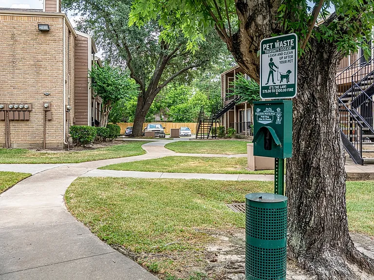 The Park @ Live Oak Apartments — Photo 8