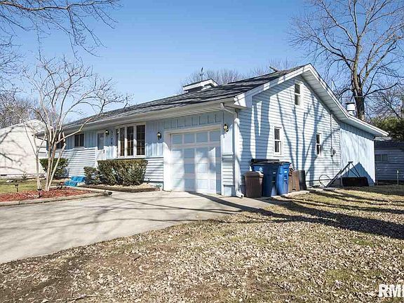 3rd image of 5706 N Terrace Ct #4