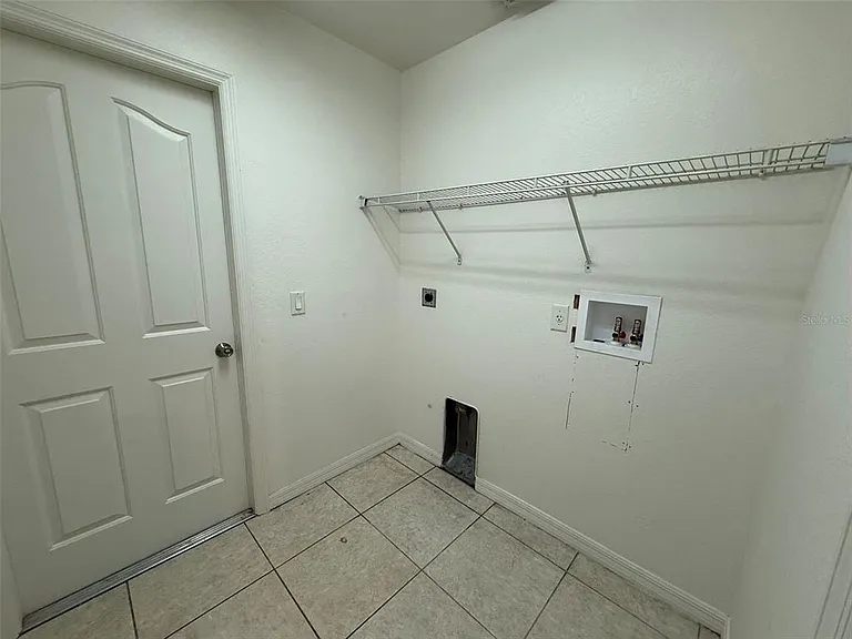 3305 Circleville St — Photo 15