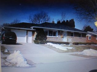 2110 Rossiter Pl, Lansing, MI