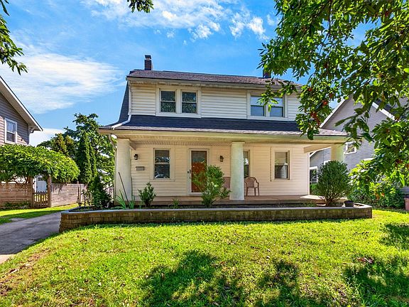 2nd image of 44 Binns Blvd