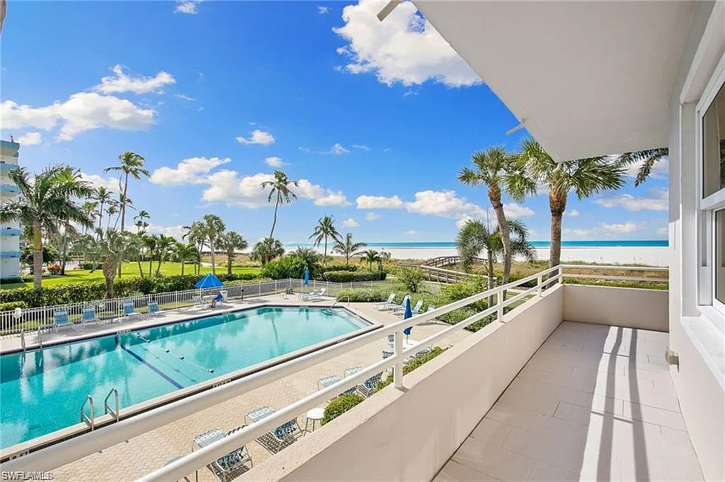 240 Seaview Court - 211 - 211 — Photo 1