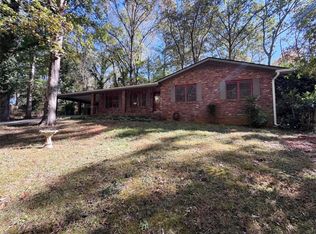 3841 Chattahoochee Dr, Douglasville, GA 30135