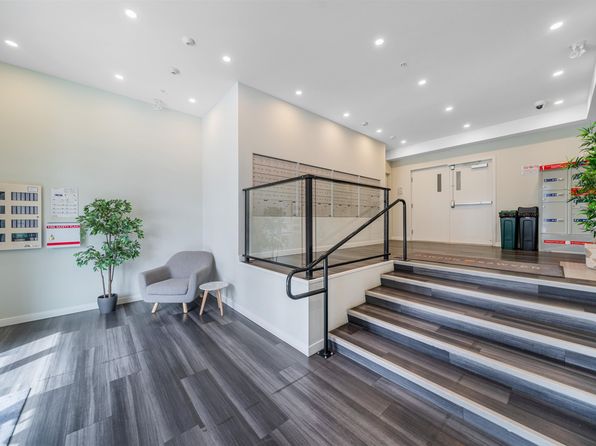 13623 81a Ave #413, Surrey, BC V3W 3E2
