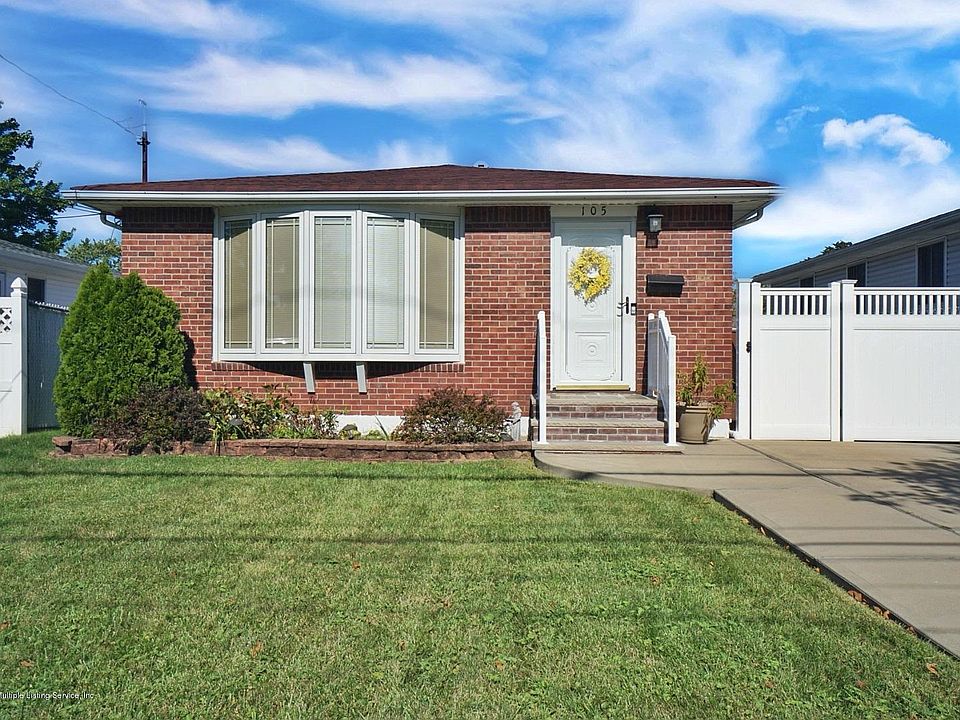 1st image of 105 Retford Ave